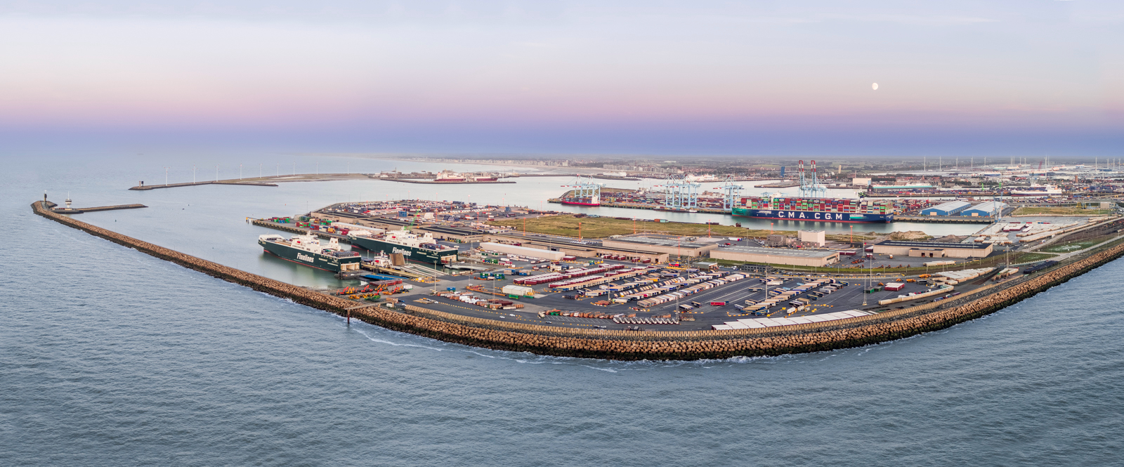 Luchtfoto over PSA Zeebrugge